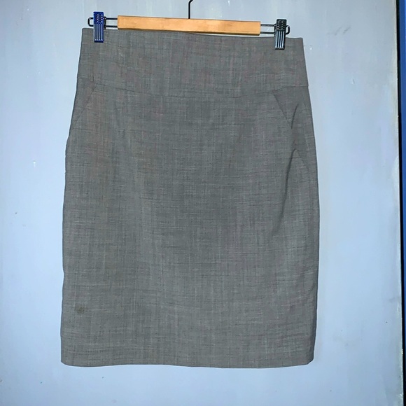 Banana Republic - Picture 1 of 3